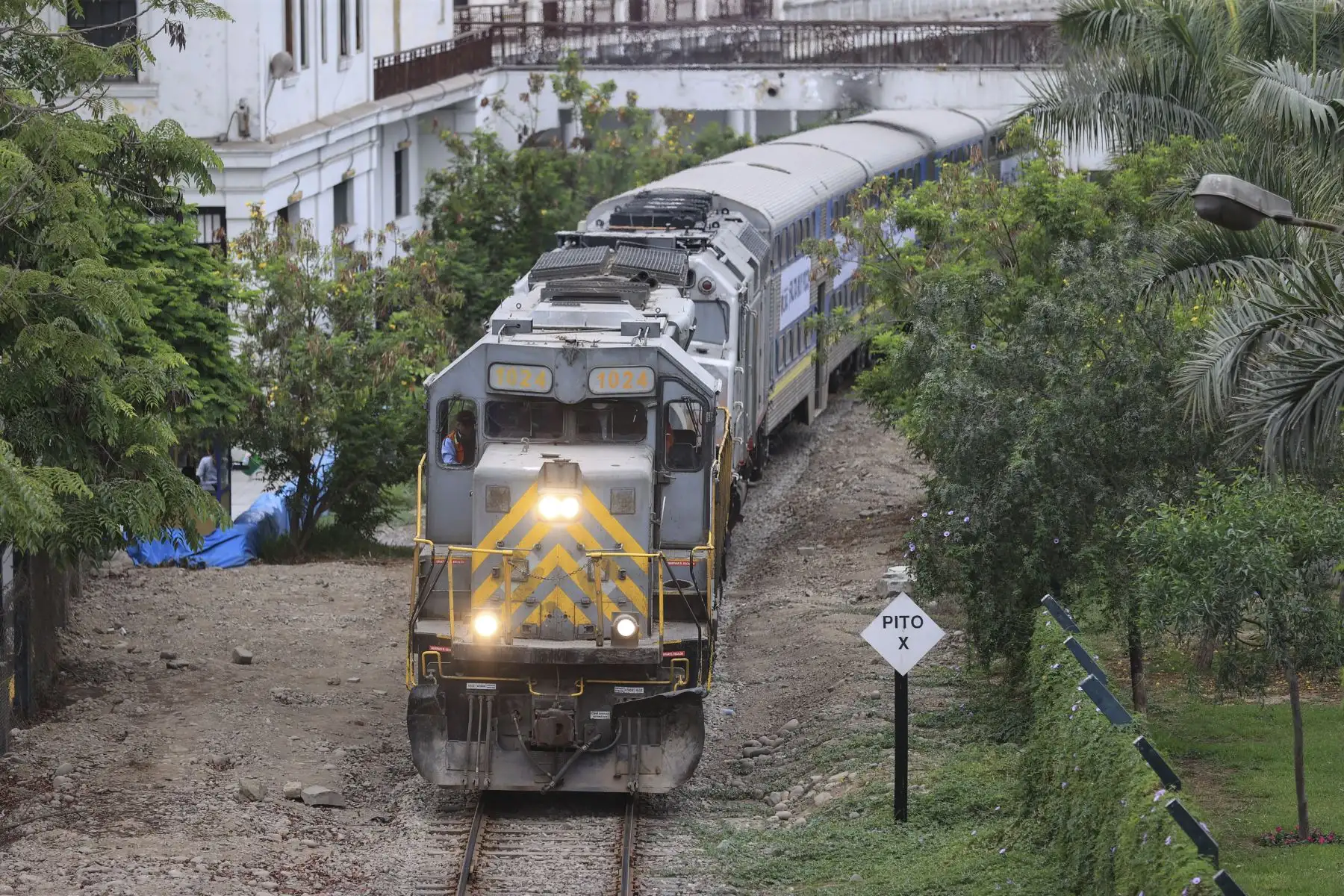 "Luego ampliaremos el recorrido hasta Huaycán y a futuro trabajaremos en un sistema más grande, con más paraderos y más vías para que nuestro tren llegue cada vez a más lugares", afirmó el alcalde Foto: ANDINA/Jhonel Rodríguez Robles