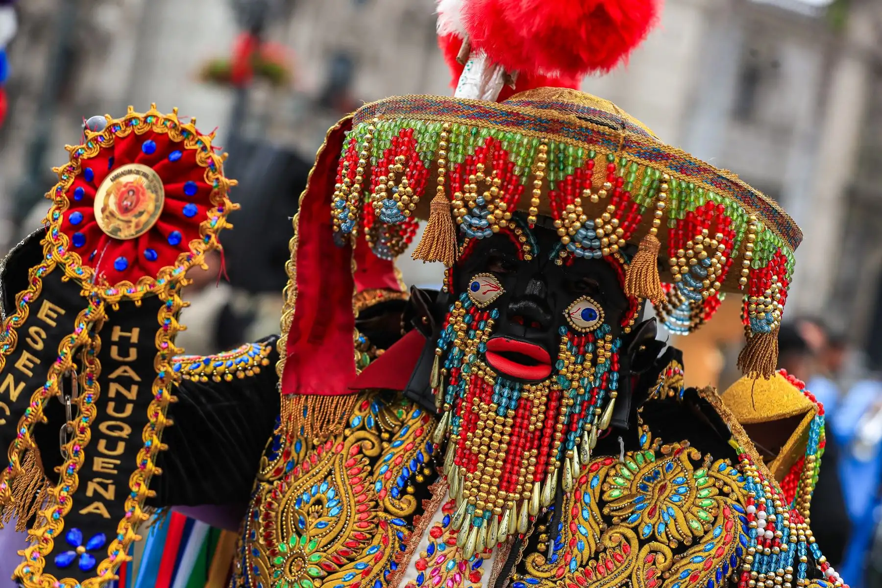 El presidente José Jerí estuvo presente en la feria #MásCercaDelPerú, un espacio que muestra la riqueza cultural, gastronómica y productiva de nuestras regiones. En esta ocasión, la región Huánuco, fue la elegida para presentar sus tradiciones una de ellas la danza de Los Negritos. Foto: ANDINA/Prensa Presidencia
