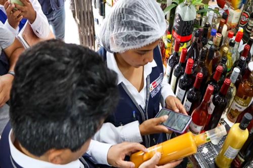 Diris Lima Centro realizó operativos en centros comerciales de Lima Centro, SJL y La Victoria. Foto: ANDINA/Difusión