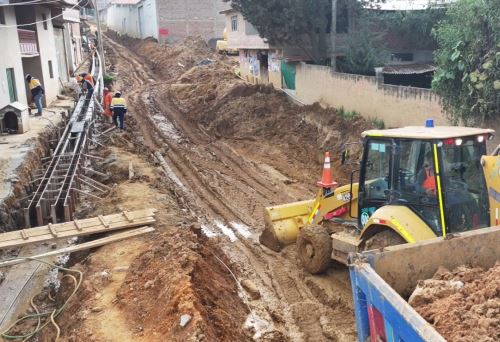 Un total de 12 proyectos de infraestructura, educación, agua y electrificación rural en la región La Libertad, que demandan una inversión superior a los 180 millones de soles, se ejecutarán y financiarán mediante la modalidad de obras por impuestos. ANDINA/Difusión