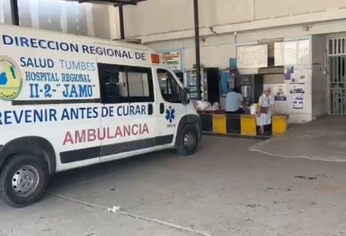 Dos de los seis heridos, que dejó la deflagración de gas en el Instituto Superior Contralmirante Villar, en Tumbes presentan lesiones de mayor gravedad y fueron trasladados de emergencia al Hospital JAMO. ANDINA/Difusión