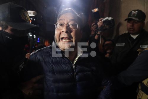El expresidente de Bolivia Luis Arce permaneció en las oficinas de la Fuerza Especial de Lucha contra el Crimen de La Paz. Foto: EFE