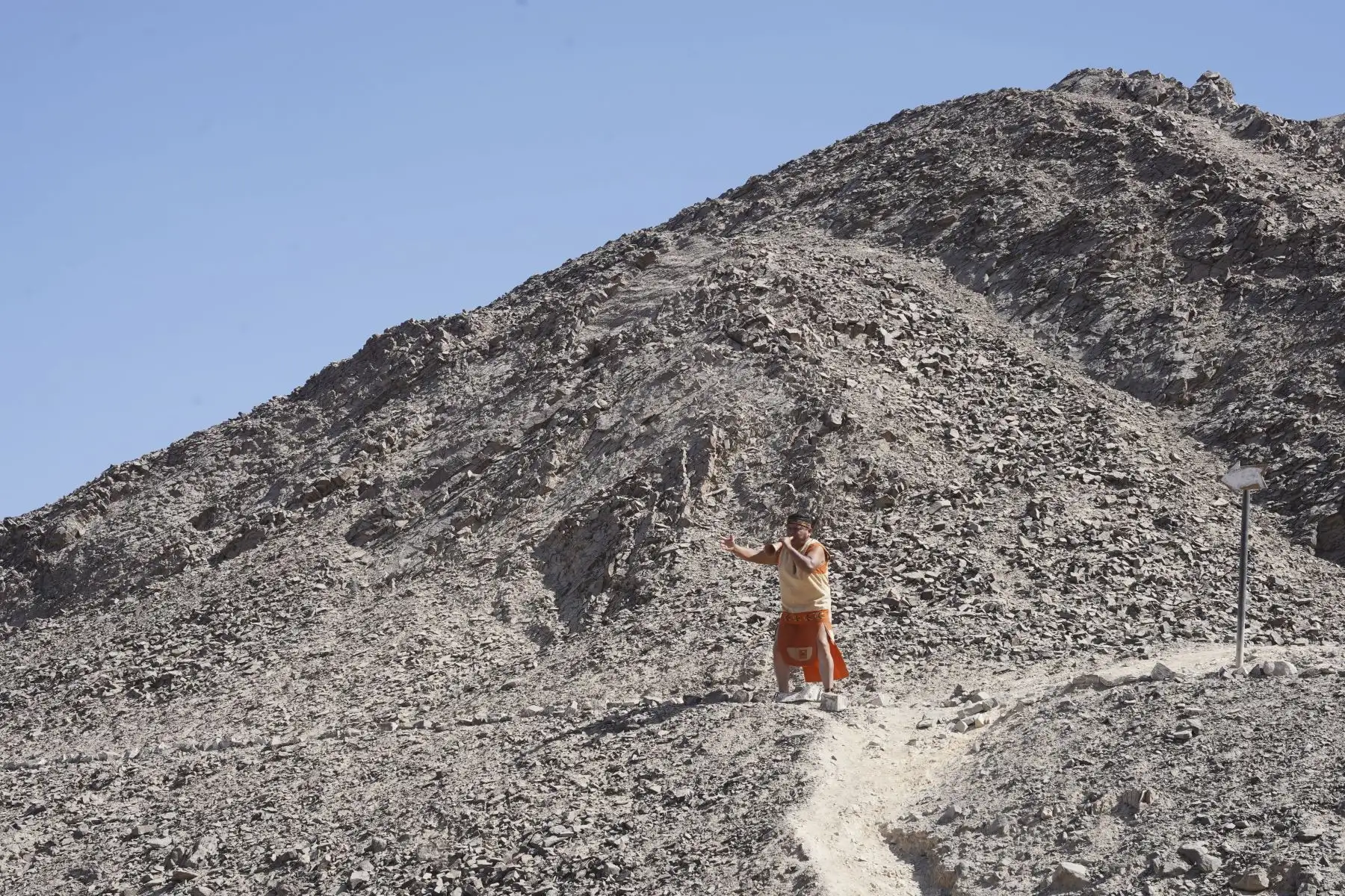 Esta jornada de limpieza marcó el inicio de las actividades por los 31 años de la declaratoria de las Líneas y Geoglifos de Nasca y Palpa como Patrimonio Cultural de la Humanidad por la Unesco, ocurrida el 17 de diciembre de 1994. Foto: Genry Bautista