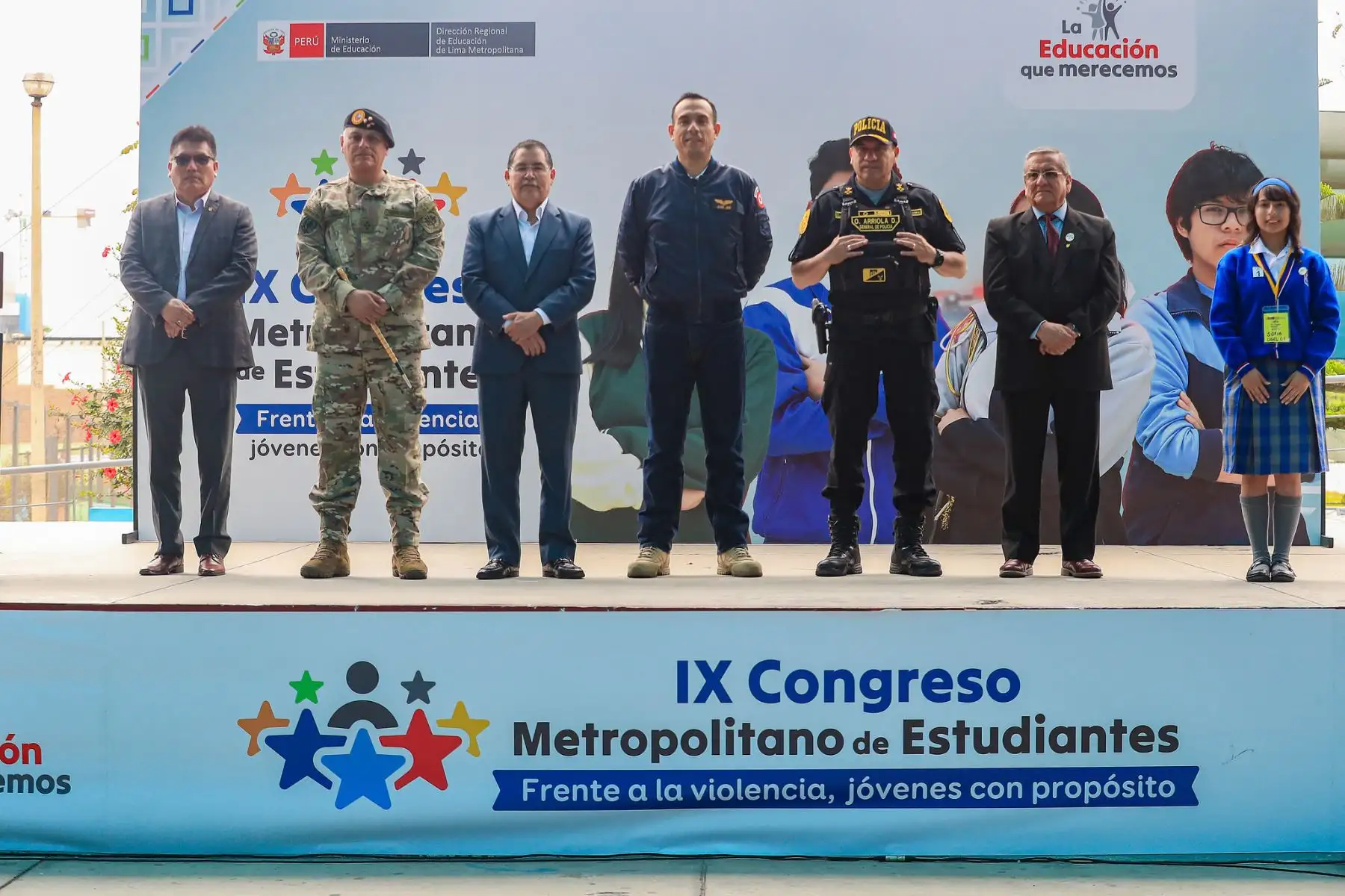 El presidente José Jerí participó en la inauguración del IX Congreso Metropolitano de Estudiantes 2025, donde más de 1000 estudiantes de instituciones públicas son reconocidos como actores centrales en la formación de entornos seguros, democráticos y participativos en el Perú. Foto: Presidencia