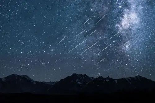 Con los cielos más oscuros posibles, se podrían ver hasta 120 meteoros Gemínidas por hora.