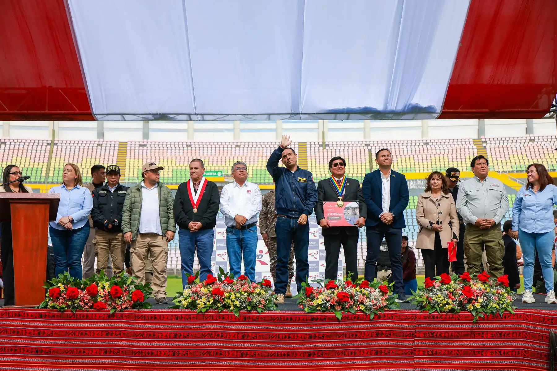 El presidente José Jerí participó en la ceremonia de afectación al uso del Estadio Inca Garcilaso de la Vega. Foto: ANDINA/ Prensa Presidencia