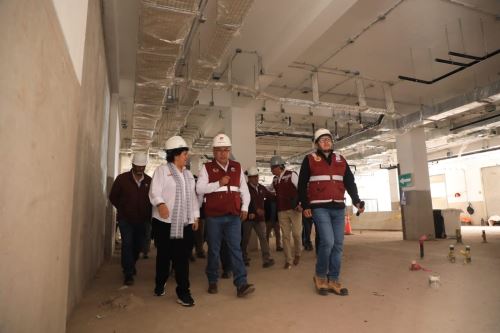 La viceministra de Prestaciones y Aseguramiento en Salud, Shirley Monzón, llegó al Cusco para visitar los principales proyectos de inversión en la región. Foto: Minsa