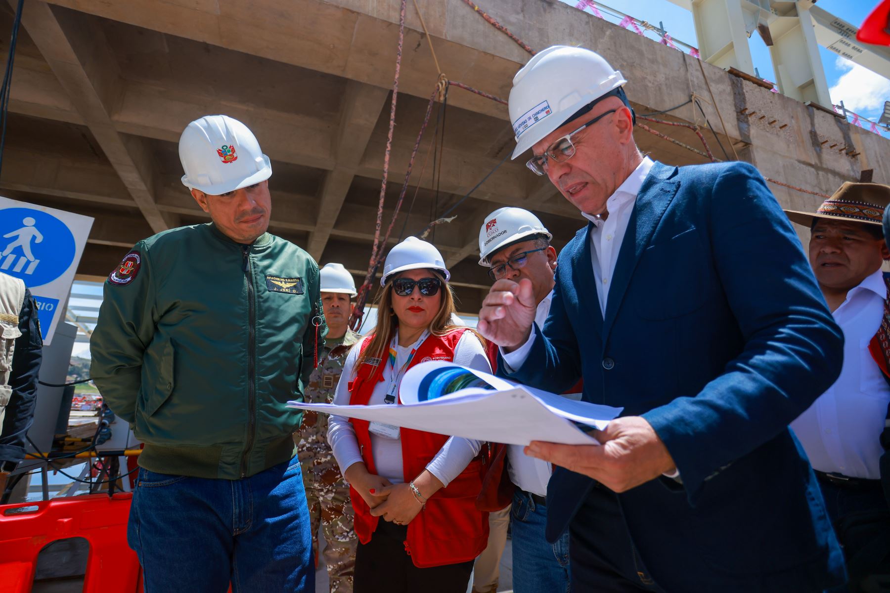 Presidente José Serí supervisó los avances del nuevo Aeropuerto Internacional de Chinchero en Cusco. 
Foto: ANDINA/Prensa Presidencia