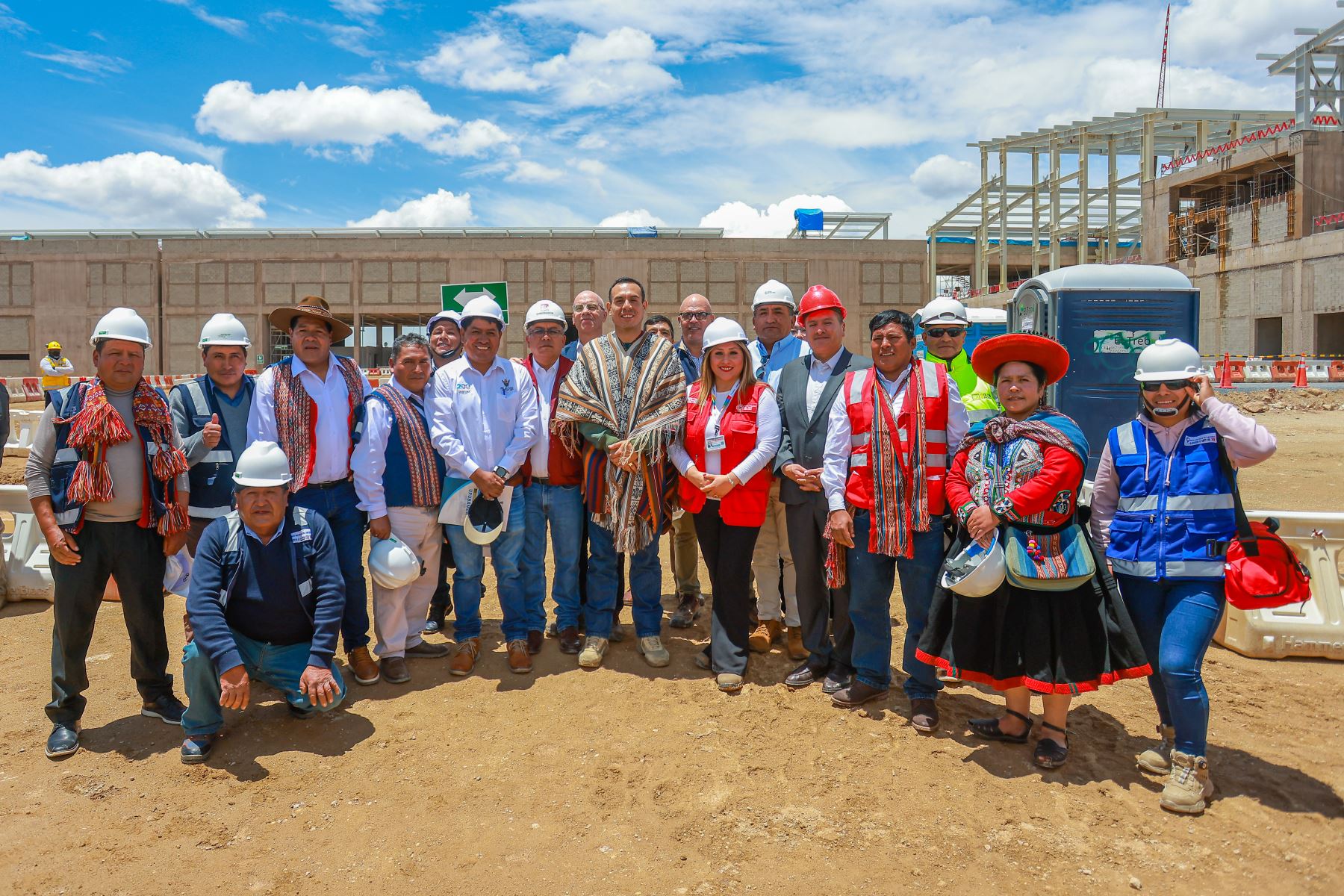Presidente José Serí supervisó los avances del nuevo Aeropuerto Internacional de Chinchero en Cusco. 
Foto: ANDINA/Prensa Presidencia