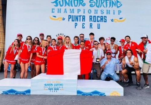 La escuadra juvenil de surf hizo historia en Punta Rocas