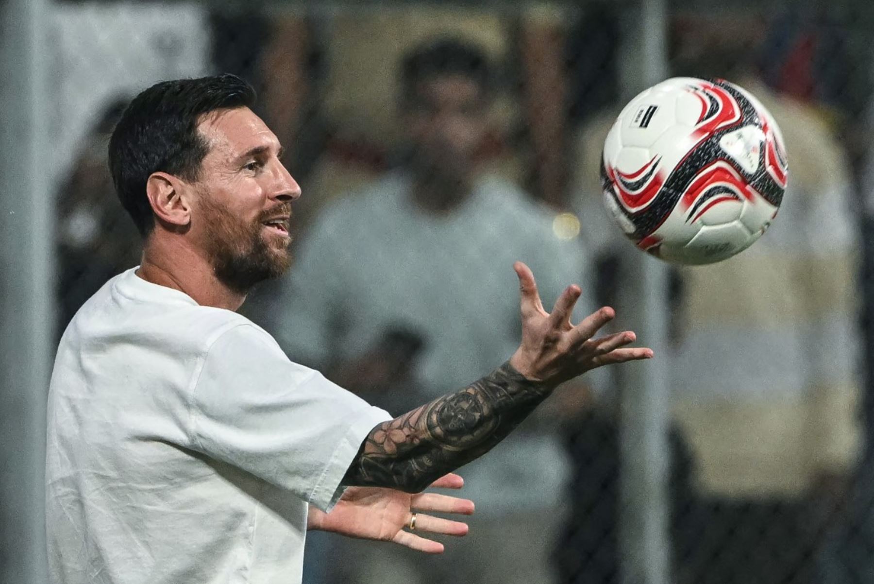 El futbolista argentino Lionel Messi asiste a un evento durante su Tour GOAT en el Estadio Wankhede en Mumbai. AFP