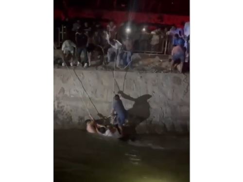 Rescatan con vida a dos personas que cayeron a las peligrosas aguas del canal Taymi, ubicado en el distrito de Pátapo, provincia de Chiclayo, región Lambayeque. ANDINA/Difusión
