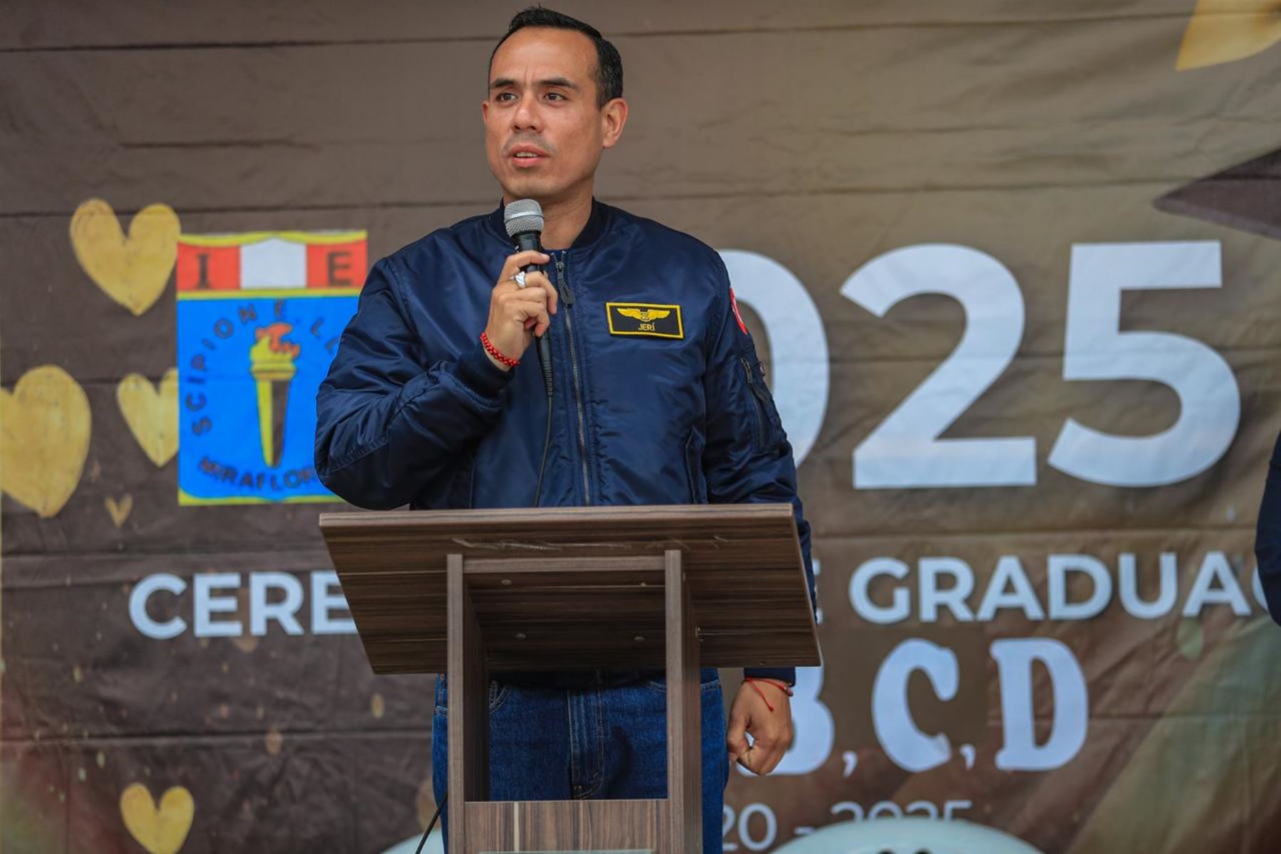 Presidente José Jerí visitó la Institución Educativa Scipión E. Jona y recorrió el Inicial Municipal Santa Cruz, reafirmando su compromiso con la comunidad educativa y la formación desde la primera infancia. Foto: ANDINA/Prensa Presidencia
