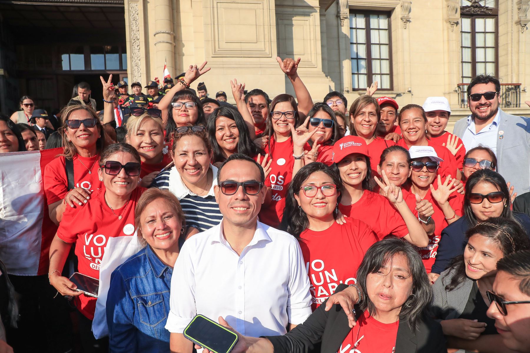 El presidente de la República, José Jerí, participó en la ceremonia oficial de Reconocimiento Nacional de Buenas Prácticas de Voluntariado (Renavol) 2025, que se realizó en el patio de Palacio de Gobierno el lunes 15 de diciembre de 2025. Foto: ANDINA/Presidencia