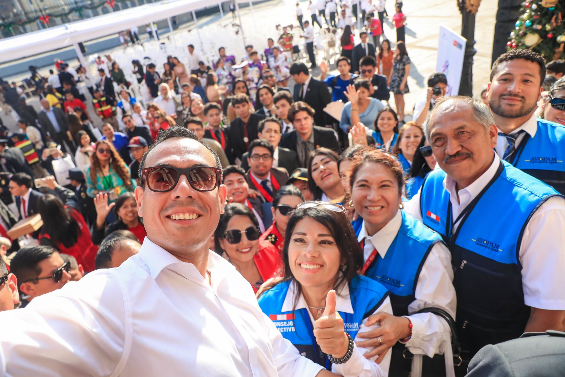 El presidente de la República, José Jerí, participó en la ceremonia oficial de Reconocimiento Nacional de Buenas Prácticas de Voluntariado (Renavol) 2025, que se realizó en el patio de Palacio de Gobierno el lunes 15 de diciembre de 2025. Foto: ANDINA/Presidencia