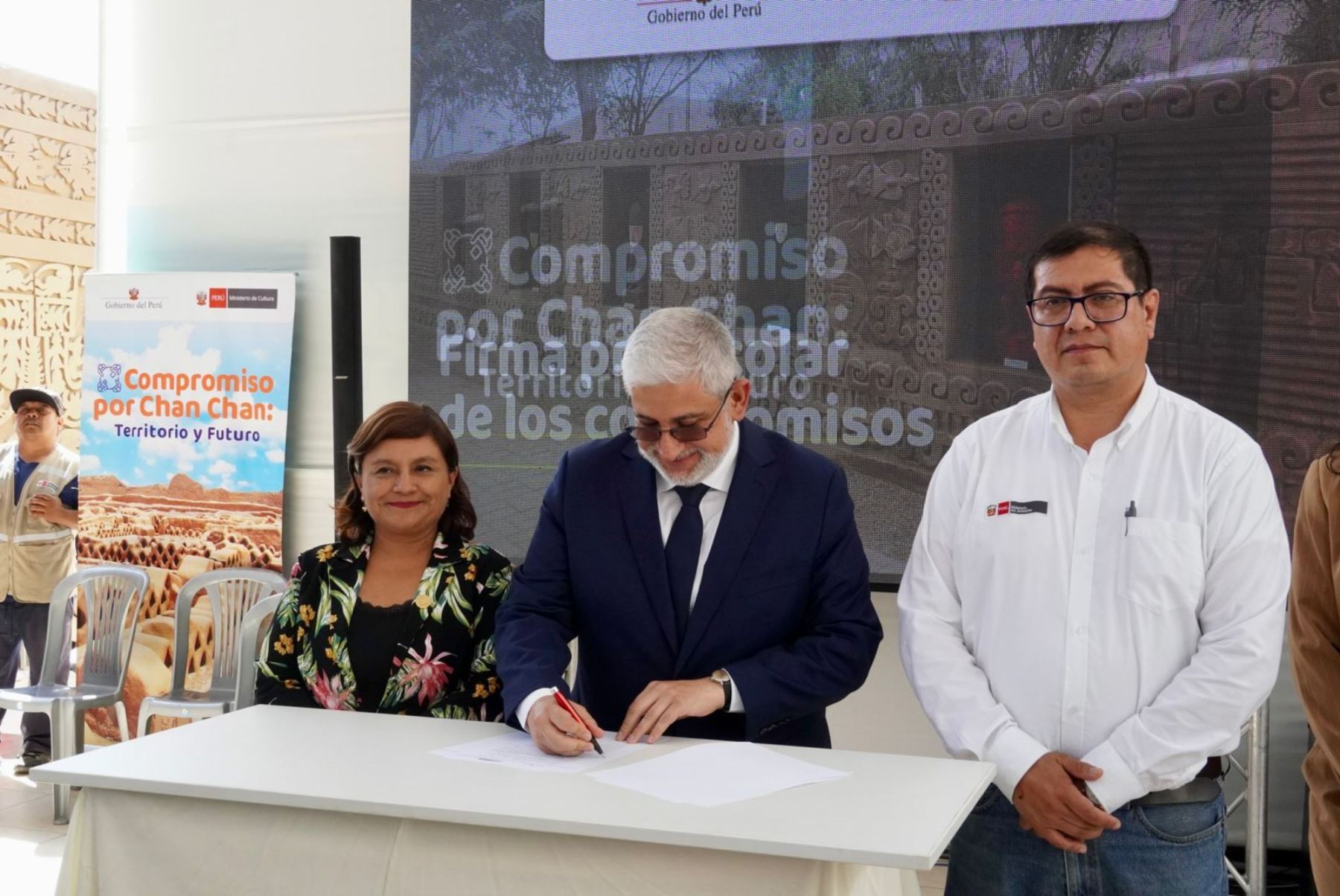 A puertas de cumplir 40 años como Patrimonio Mundial de la Unesco, se formará grupo de trabajo encargado de elaborar un plan de acción multisectorial para frenar afectaciones y asegurar conservación de Chan Chan. Foto: Mincul