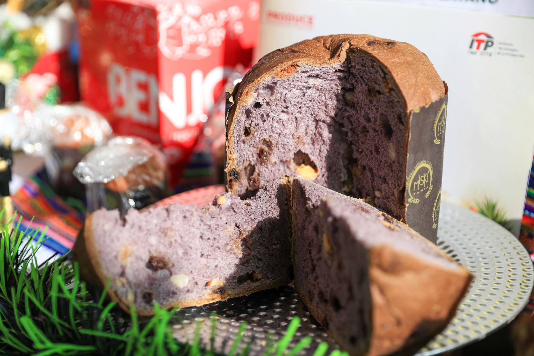 Desde la Amazonía, la sierra y la selva central, los emprendedores presentan productos artesanales, chocolates orgánicos y panetones innovadores. Foto: ANDINA/Ricardo Cuba