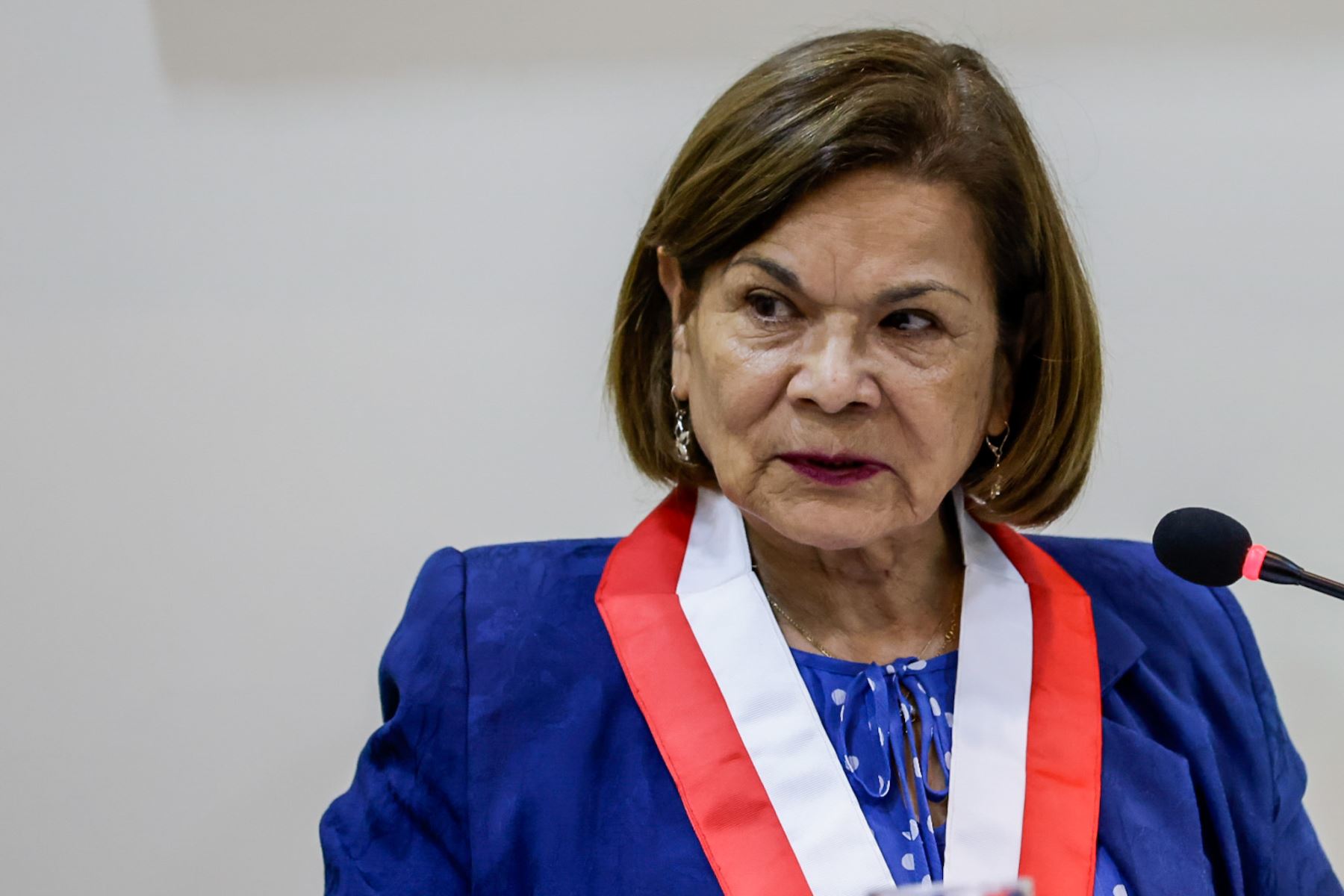 El acto fue presidido por la rectora de la UNMSM, Jerí Gloria Ramón Ruffner de Vega, quien destacó la vigencia del legado de Raúl Porras Barrenechea y el rol del instituto en la formación académica, la investigación humanística y el diálogo entre generaciones de estudiosos. Foto: ANDINA/Luis Iparraguirre