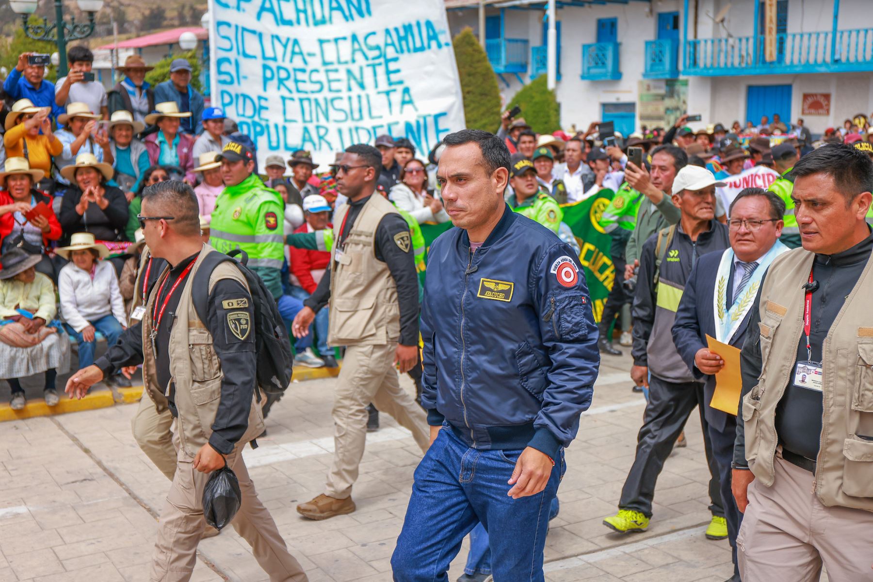 Presidente José Jerí recibe la llave de la ciudad en Coracora y anuncia atención a demandas locales.
Foto: ANDINA/Prensa Presidencia