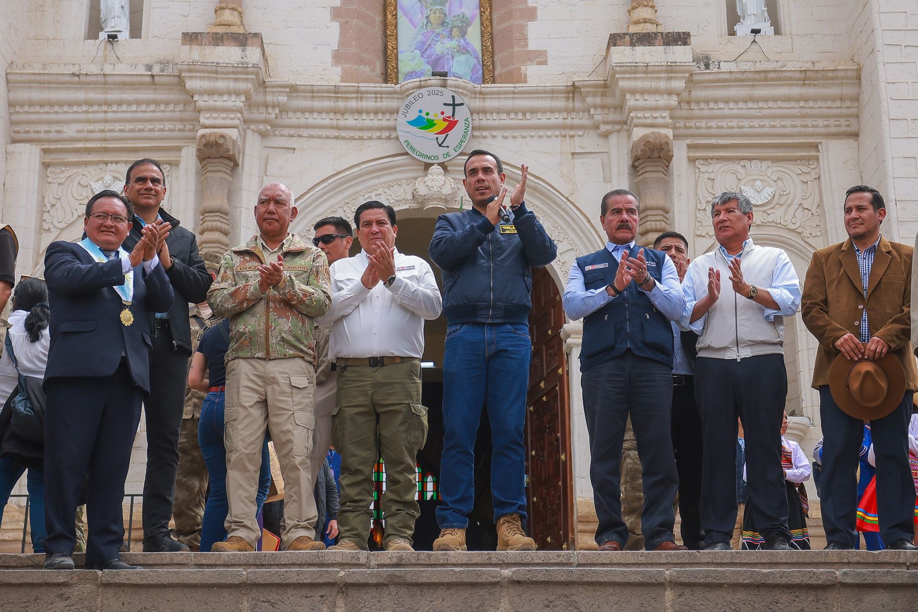 Presidente José Jerí recibe la llave de la ciudad en Coracora y anuncia atención a demandas locales.
Foto: ANDINA/Prensa Presidencia