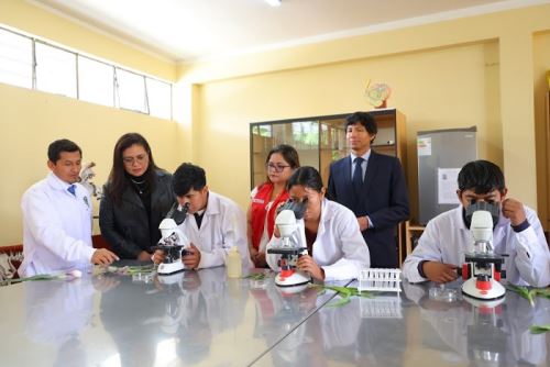 Viceministra de Gestión Institucional destacó las modernas instalaciones del IESTP Víctor Álvarez Huapaya, que ofrece seis carreras técnicas estratégicas para la región.