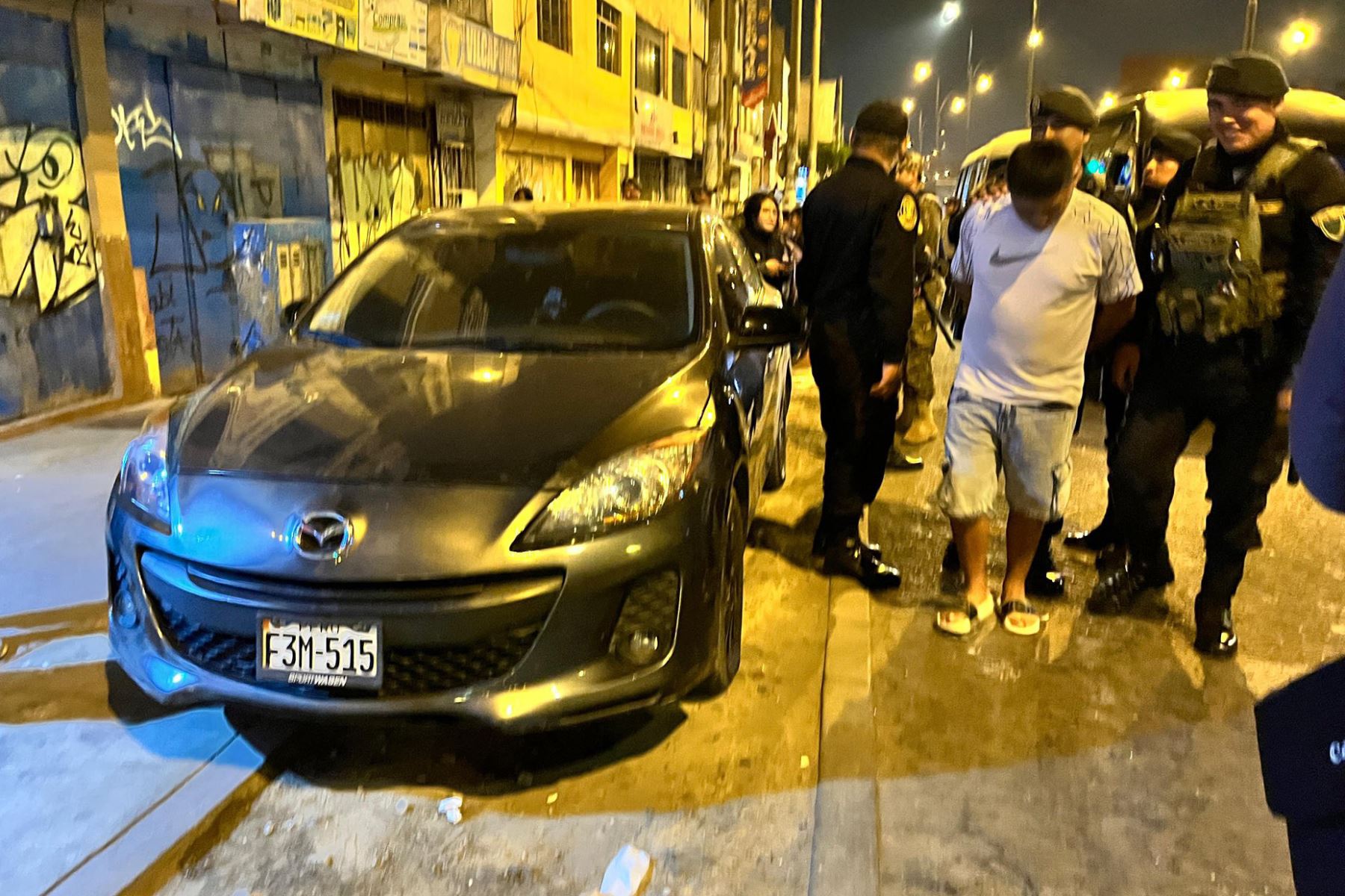 Producto de estas intervenciones, se logró la captura de ocho personas con requisitoria vigente y la intervención de decenas de extranjeros, a quienes se les efectuó el control de identidad correspondiente y la verificación de su situación migratoria en el país. Foto: ANDINA/Difusión