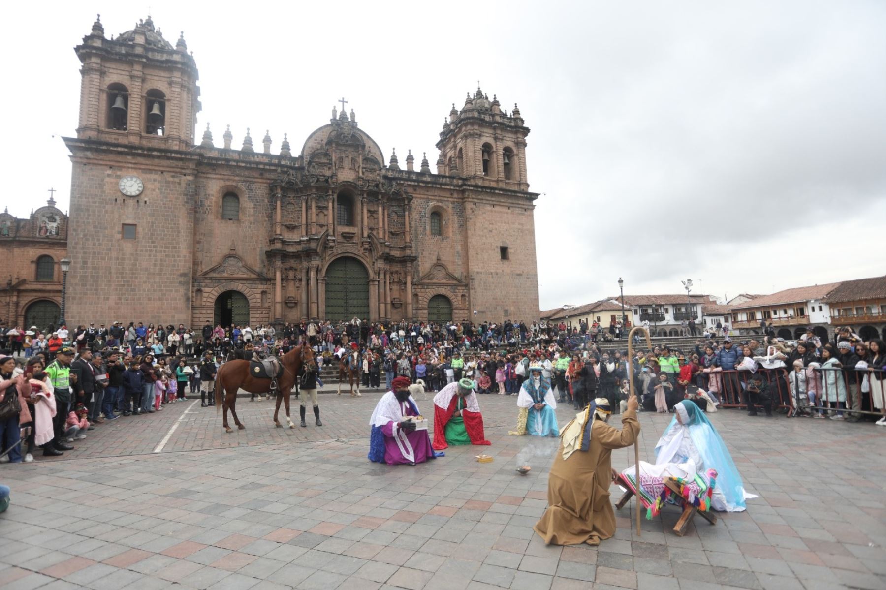 Otro grupo visitará la Montaña de Colores Vinicunca, la Laguna de Humantay, el Valle Sur, la Ruta del Barroco Andino, y otros circuitos nuevos . Foto: ANDINA/Percy Hurtado Santillán