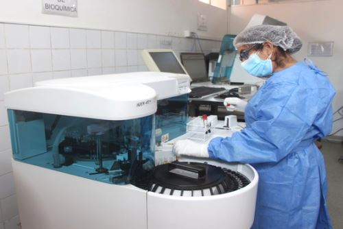 Gobierno emite decreto que beneficia a 48 mil profesionales y técnicos con ascensos. Foto: ANDINA/Difusión.