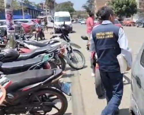 El Tercer Despacho de Investigación de la Fiscalía Provincial Especializada en Delitos de Corrupción de Funcionarios de Lambayeque inició las investigaciones por presuntos actos de corrupción relacionado con la instalación y decoración del árbol navideño en el parque principal de Chiclayo. ANDINA/Difusión