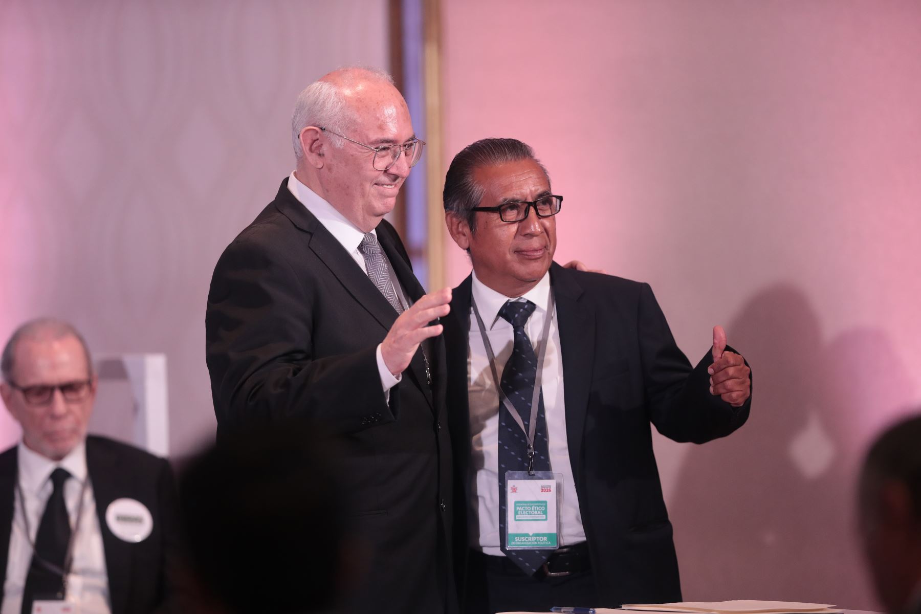 Partido político Salvemos al Perú en la suscripción del Pacto Ético Electoral organizado por el Jurado Nacional de Elecciones JNE el jueves 18 de diciembre de 2025 en el Hotel Sheraton de Lima. Foto: ANDINA/Verónica Calderón Zúñiga