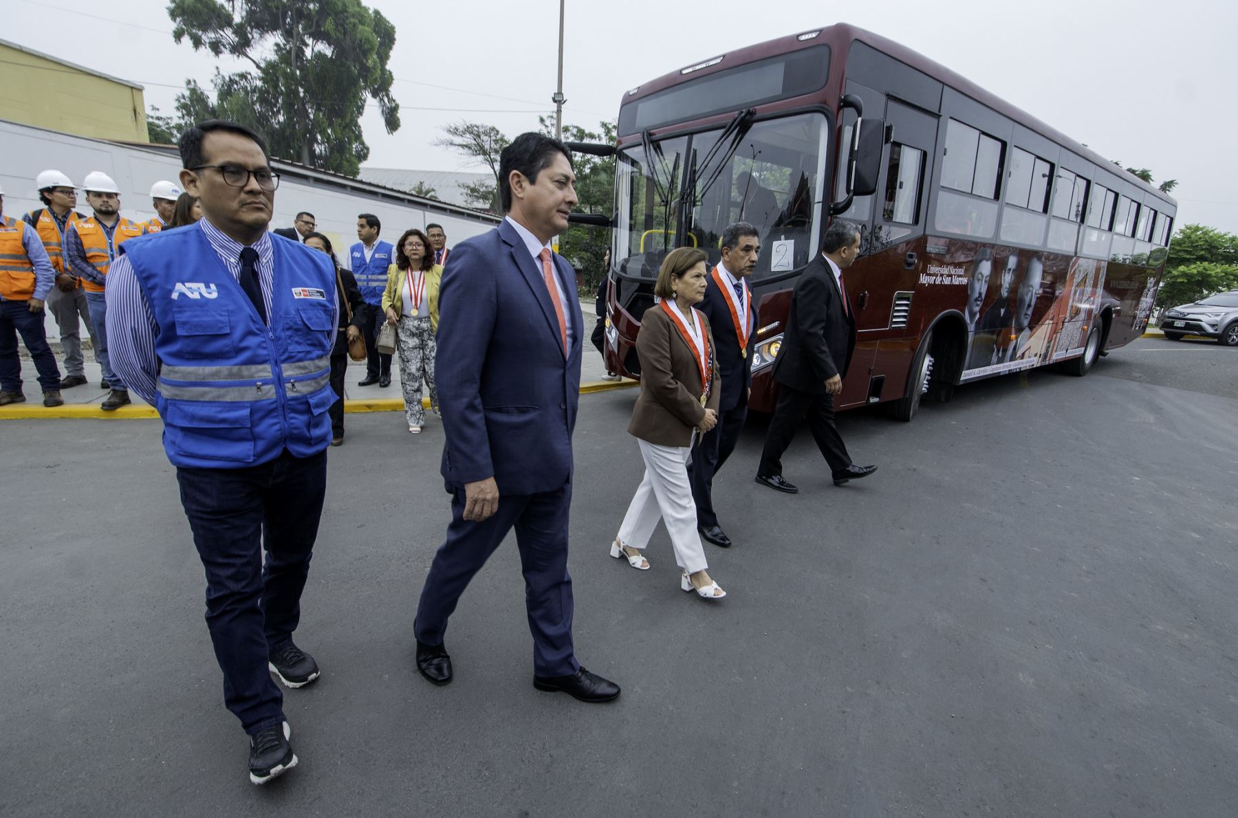 En el marco de un trabajo articulado entre la Universidad Nacional Mayor de San Marcos (UNMSM), el Ministerio de Transportes y Comunicaciones (MTC) y la Autoridad de Transporte Urbano para Lima y Callao (ATU), la Decana de América entregó a ATU un terreno de aproximadamente tres mil metros destinado a la construcción de la futura Residencia Universitaria y Guardería en la Ciudad Universitaria, un proyecto largamente esperado que beneficiará de manera directa a estudiantes y familias sanmarquinas. Foto: ANDI
