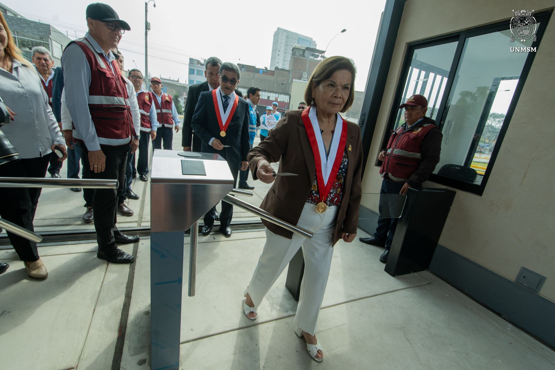 En el marco de un trabajo articulado entre la Universidad Nacional Mayor de San Marcos (UNMSM), el Ministerio de Transportes y Comunicaciones (MTC) y la Autoridad de Transporte Urbano para Lima y Callao (ATU), la Decana de América entregó a ATU un terreno de aproximadamente tres mil metros destinado a la construcción de la futura Residencia Universitaria y Guardería en la Ciudad Universitaria, un proyecto largamente esperado que beneficiará de manera directa a estudiantes y familias sanmarquinas. Foto: ANDI