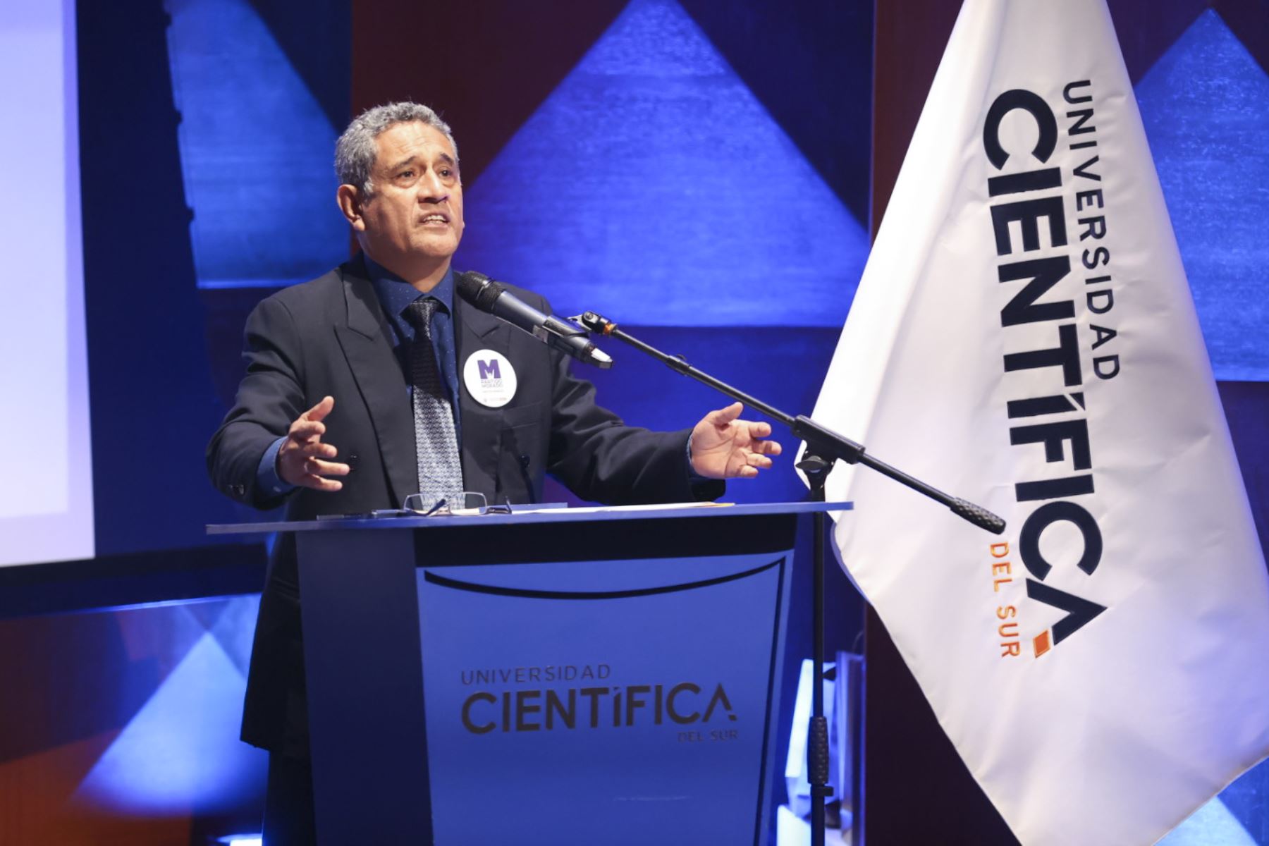 El candidato a la presidencia por el Partido Morado, Mesías Guevara, expuso sus propuestas ante los estudiantes de distintas universidades congregados en el foro “Rumbo al 2026: Análisis de los partidos políticos del Perú” en el auditorio del campus norte de la Universidad Científica del Sur. Foto: ANDINA/Juan Carlos Guzmán