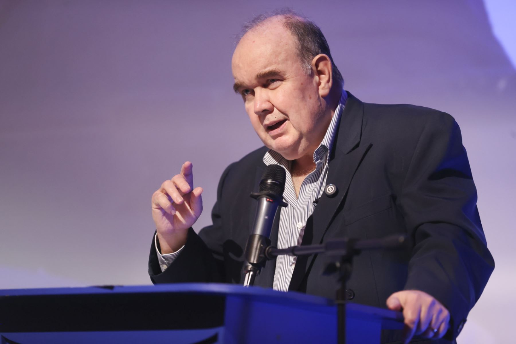 El candidato a la presidencia por Renovación Popular, Rafael López Aliaga, expuso sus propuestas ante los estudiantes de distintas universidades congregados en el foro “Rumbo al 2026: Análisis de los partidos políticos del Perú” en el auditorio del campus norte de la Universidad Científica del Sur. Foto: ANDINA/Juan Carlos Guzmán