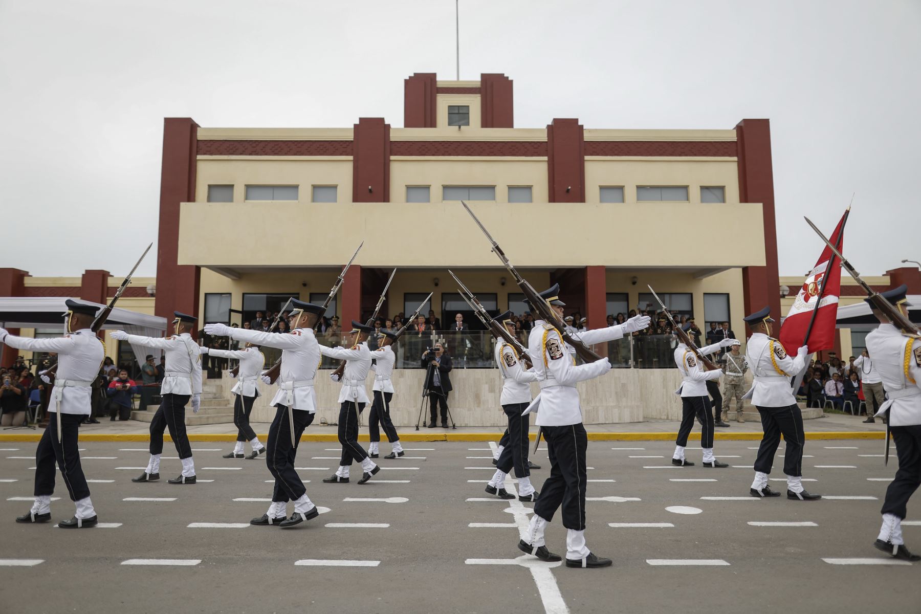 Premier, Ernesto Álvarez asiste a la ceremonia de clausura del año académico 2025 - colegio militar Leoncio Prado. Foto: ANDINA/Difusión