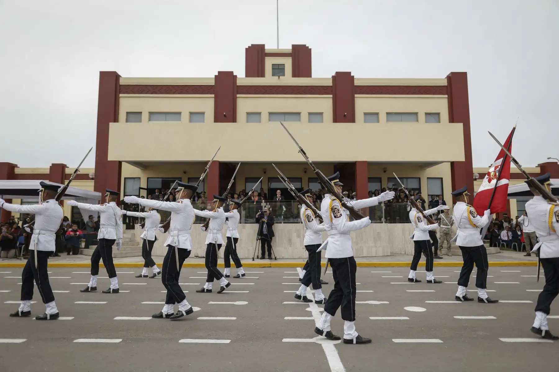 Premier, Ernesto Álvarez asiste a la ceremonia de clausura del año académico 2025 - colegio militar Leoncio Prado. Foto: ANDINA/Difusión