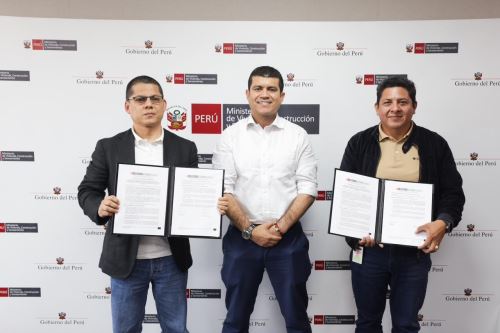 El proyecto, que representa una inversión de S/5,268,640, permitirá la creación del sistema de alcantarillado de aguas pluviales en el asentamiento humano loretano Jessica Incháustegui. Foto: MVCS