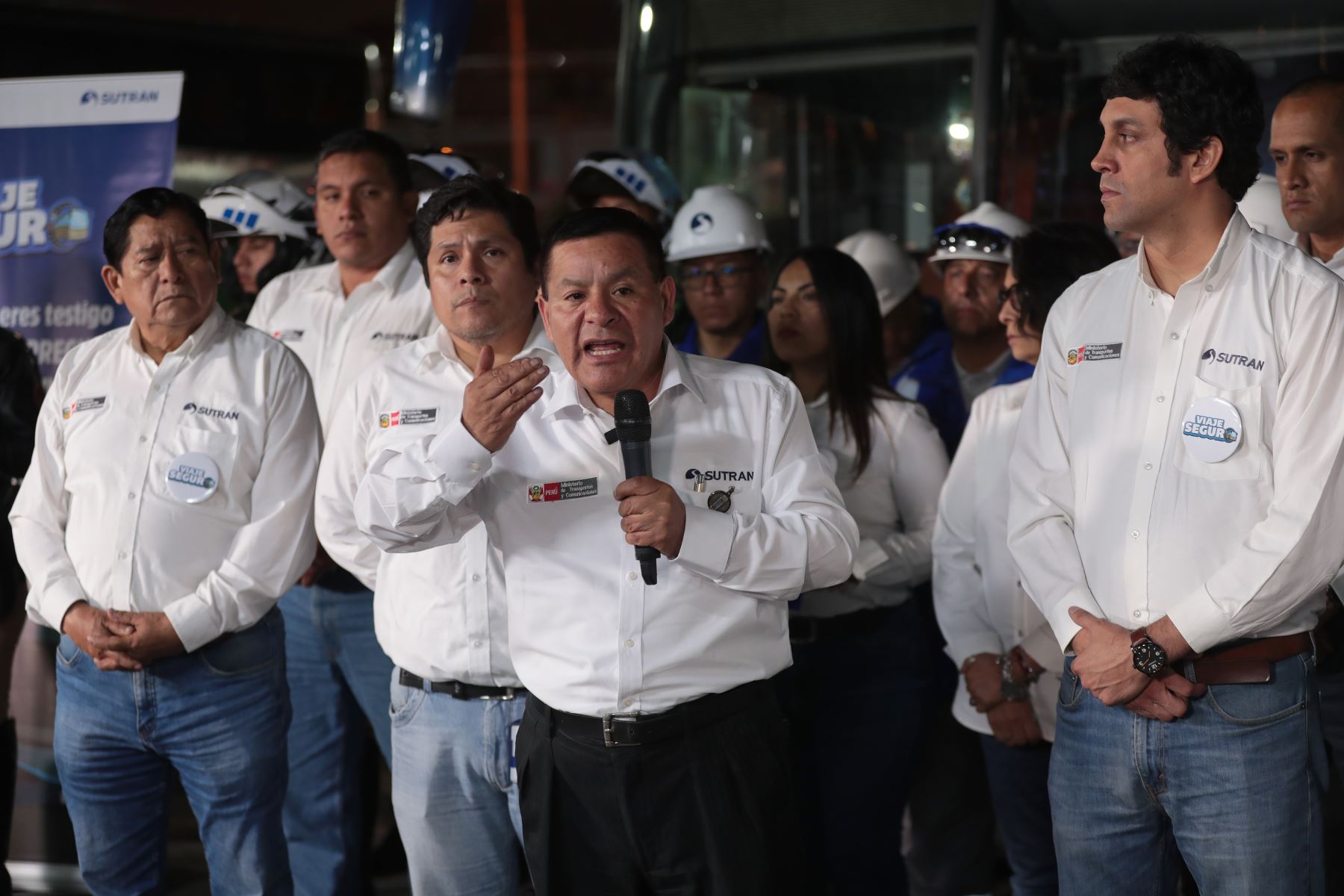 El lanzamiento oficial de la campaña "Viaje Seguro", estuvo a cargo del superintendente de SUTRAN, Gilmer Álvarez Zapata, en el Terminal Yerbateros.

Foto:ANDINA/Verónica Calderón Zúñiga.