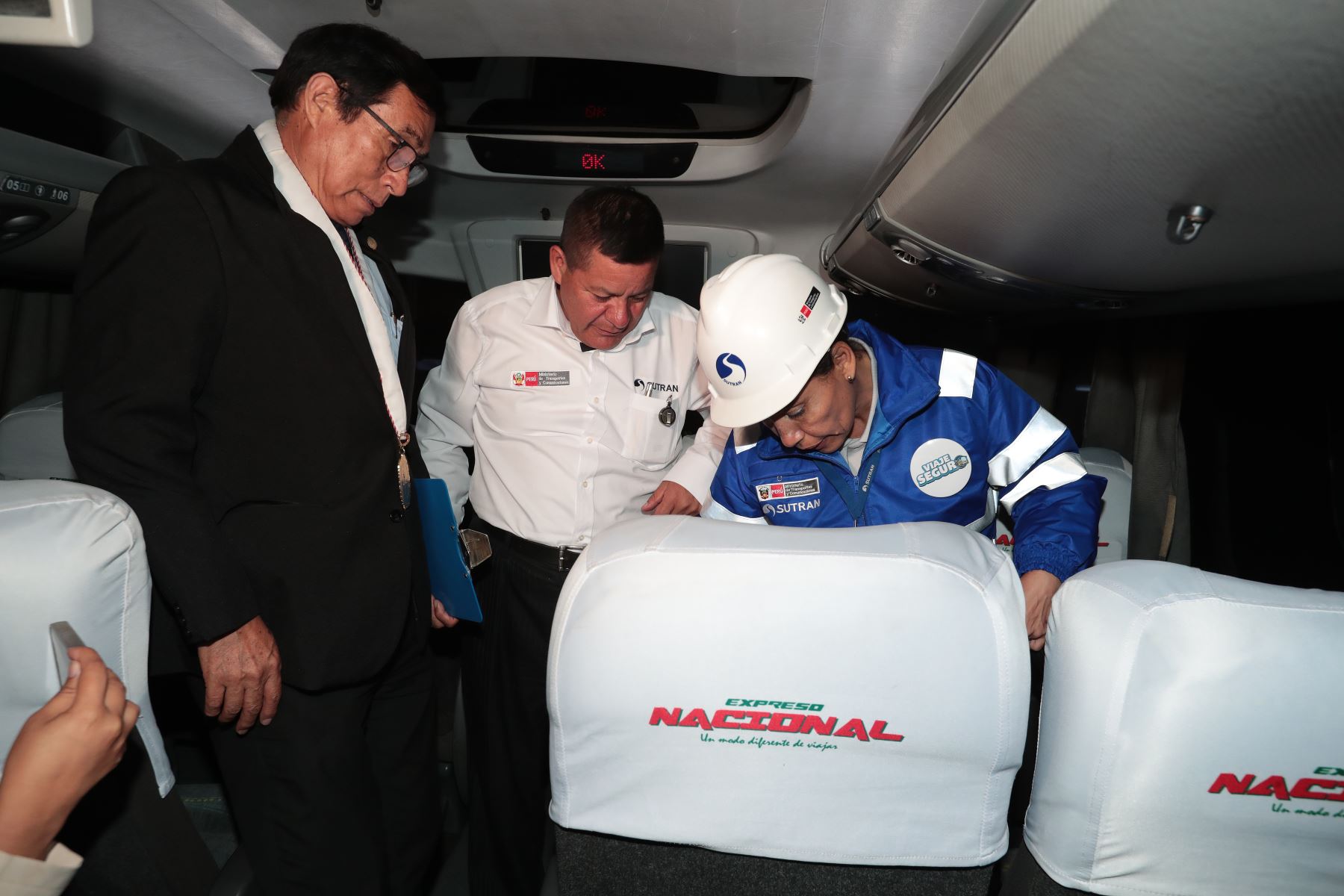 Lanzamiento oficial de la campaña "Viaje Seguro"
a cargo del Superintendente de SUTRAN Gilmer Álvarez Zapata en el Terminal Yerbateros.
Foto:ANDINA/Verónica Calderón Zúñiga.