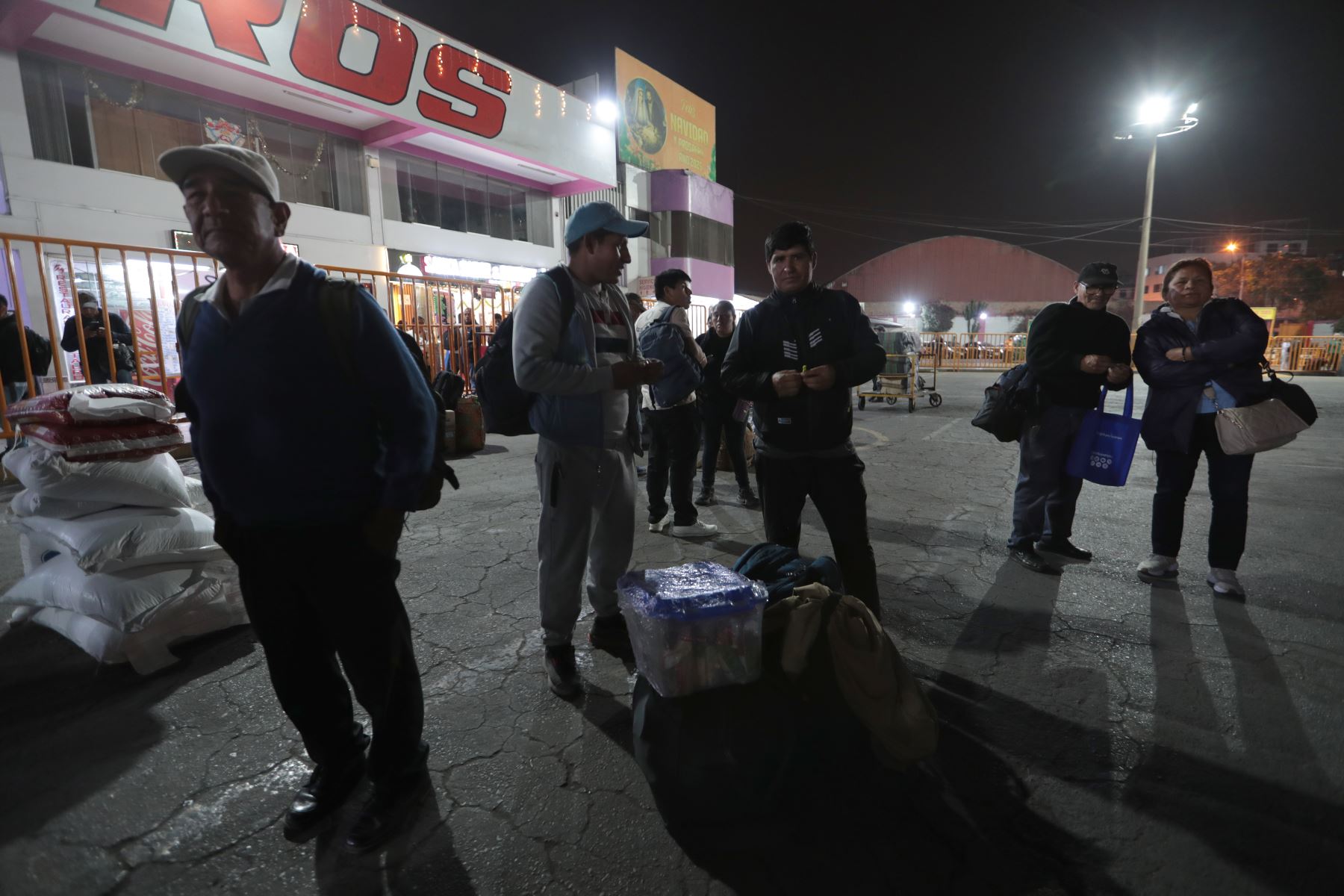 Las autoridades piden a los usuarios usar empresas formales y verificar la habilitación de vehículos.
Foto:ANDINA/Verónica Calderón Zúñiga.