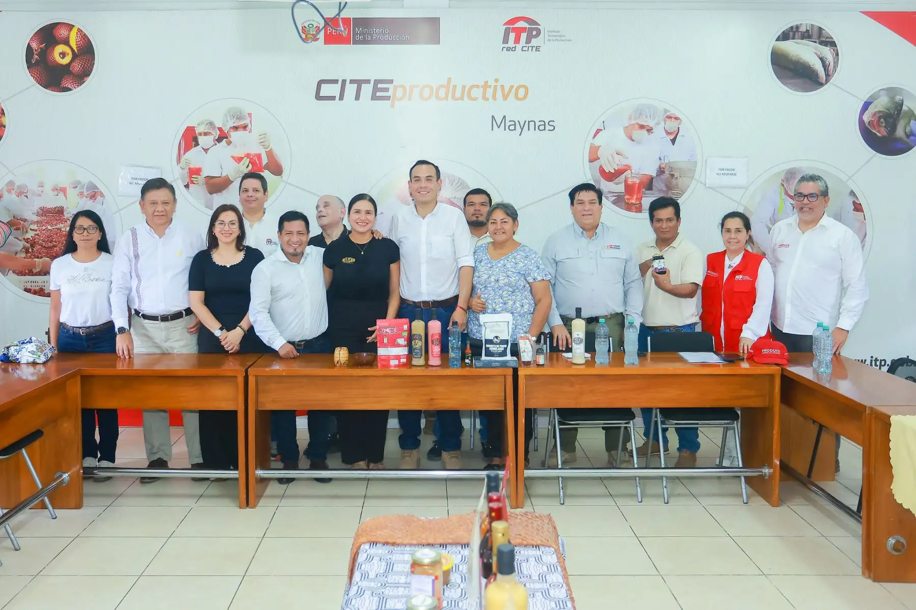 El presidente de la república, José Jerí, recorrió el CITE Productivo Maynas, donde especialistas promueven la transferencia tecnológica y competitividad de las Mipymes y unidades productivas en sectores como agroindustria, pesca y acuicultura, enfocado en el desarrollo de productos de la Amazonía peruana. Foto: Presidencia