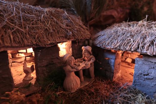 Cientos de fieles visitan monumental nacimiento de iglesia La Merced