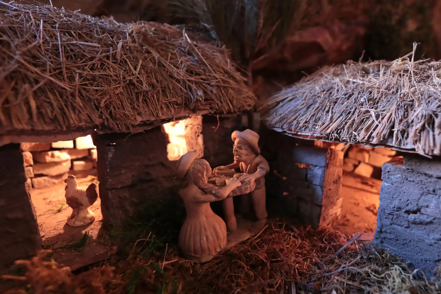 Cientos de fieles visitan el monumental nacimiento de iglesia La Merced. El nacimiento más grande Lima esta ubicado en los interiores de  la Iglesia La Merced en el Jirón de la Unión 621. Abre sus puertas de lunes a domingo de 8am a 1 pm y de 4 a 8 pm. 
Foto: ANDINA/Veronica Calderon