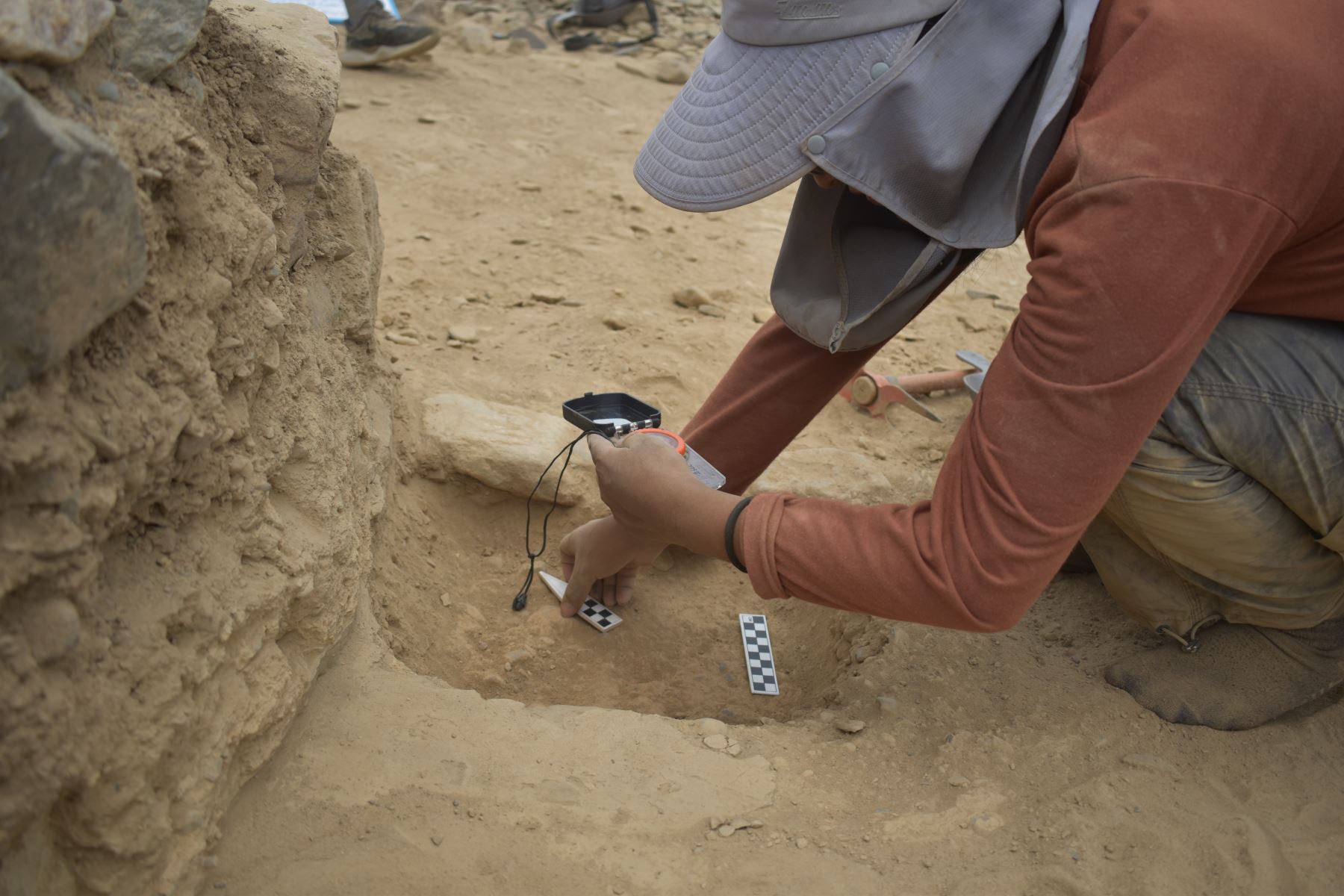 Uno de los principales hallazgos de la investigación, realizada por el Programa Arqueológico Chicama, es la confirmación de que las extensas áreas identificadas como paleochacras —antiguos campos de cultivo— sí fueron utilizadas de manera efectiva para la producción de alimentos, particularmente maíz y frejol. Foto: ANDINA/Difusión