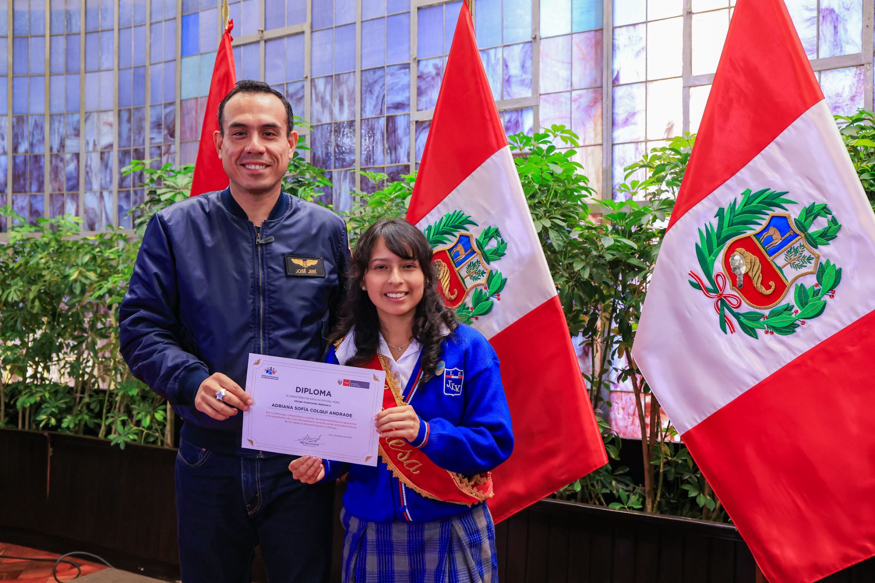 En Palacio de Gobierno, se realizó el Encuentro de Jóvenes Líderes y Agenda Estudiantil de Lima Metropolitana 2025–2026, con la presencia del presidente José Jerí y la participación de 49 representantes estudiantiles. Foto: ANDINA/Prensa Presidencia