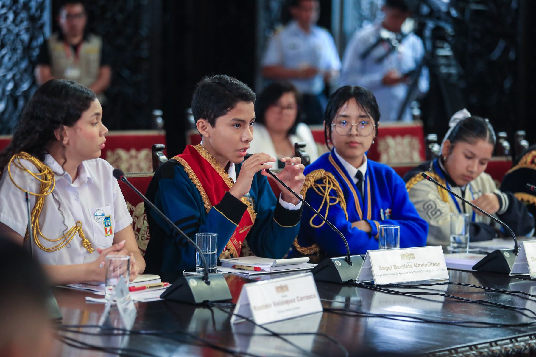 En Palacio de Gobierno, se realizó el Encuentro de Jóvenes Líderes y Agenda Estudiantil de Lima Metropolitana 2025–2026, con la presencia del presidente José Jerí y la participación de 49 representantes estudiantiles. Foto: ANDINA/Prensa Presidencia