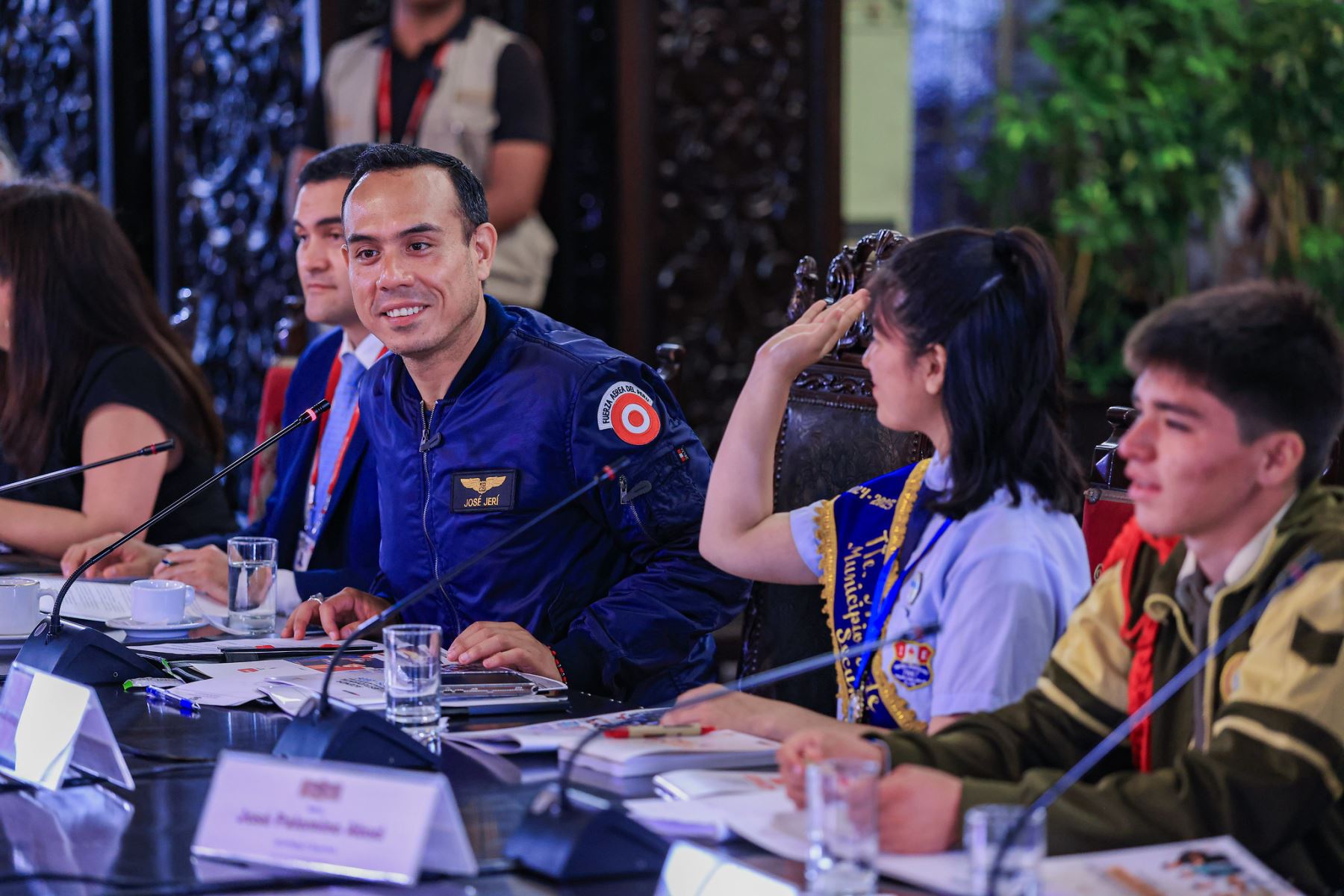 En Palacio de Gobierno, se realizó el Encuentro de Jóvenes Líderes y Agenda Estudiantil de Lima Metropolitana 2025–2026, con la presencia del presidente José Jerí y la participación de 49 representantes estudiantiles. Foto: ANDINA/Prensa Presidencia