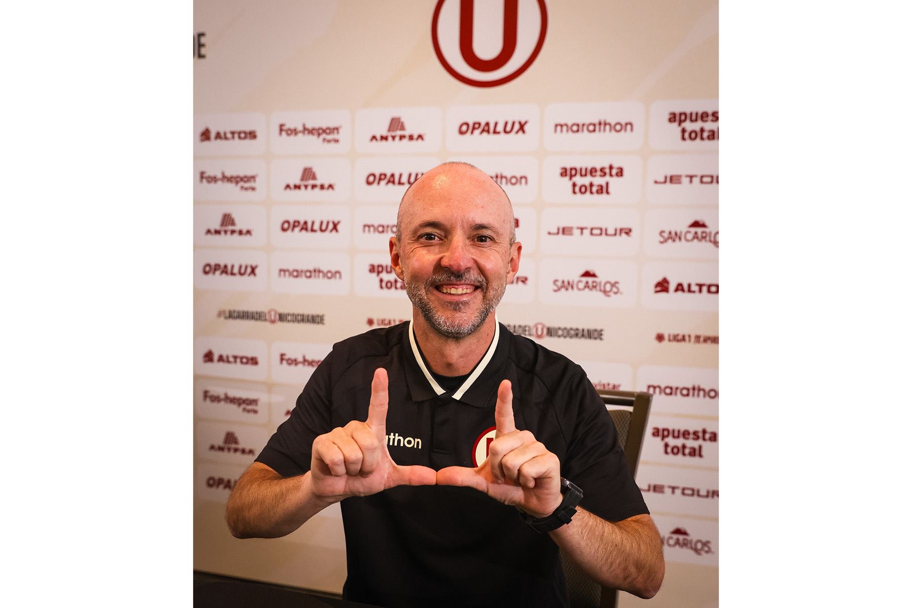 En conferencia de prensa, el Club Universitario de Deportes presentó en Lima al nuevo director técnico de su primer equipo de fútbol para la temporada 2026, el español Javier Rabanal Hernández, quien viene recientemente de dirigir al Independiente del Valle en Ecuador. Foto: Universitario
