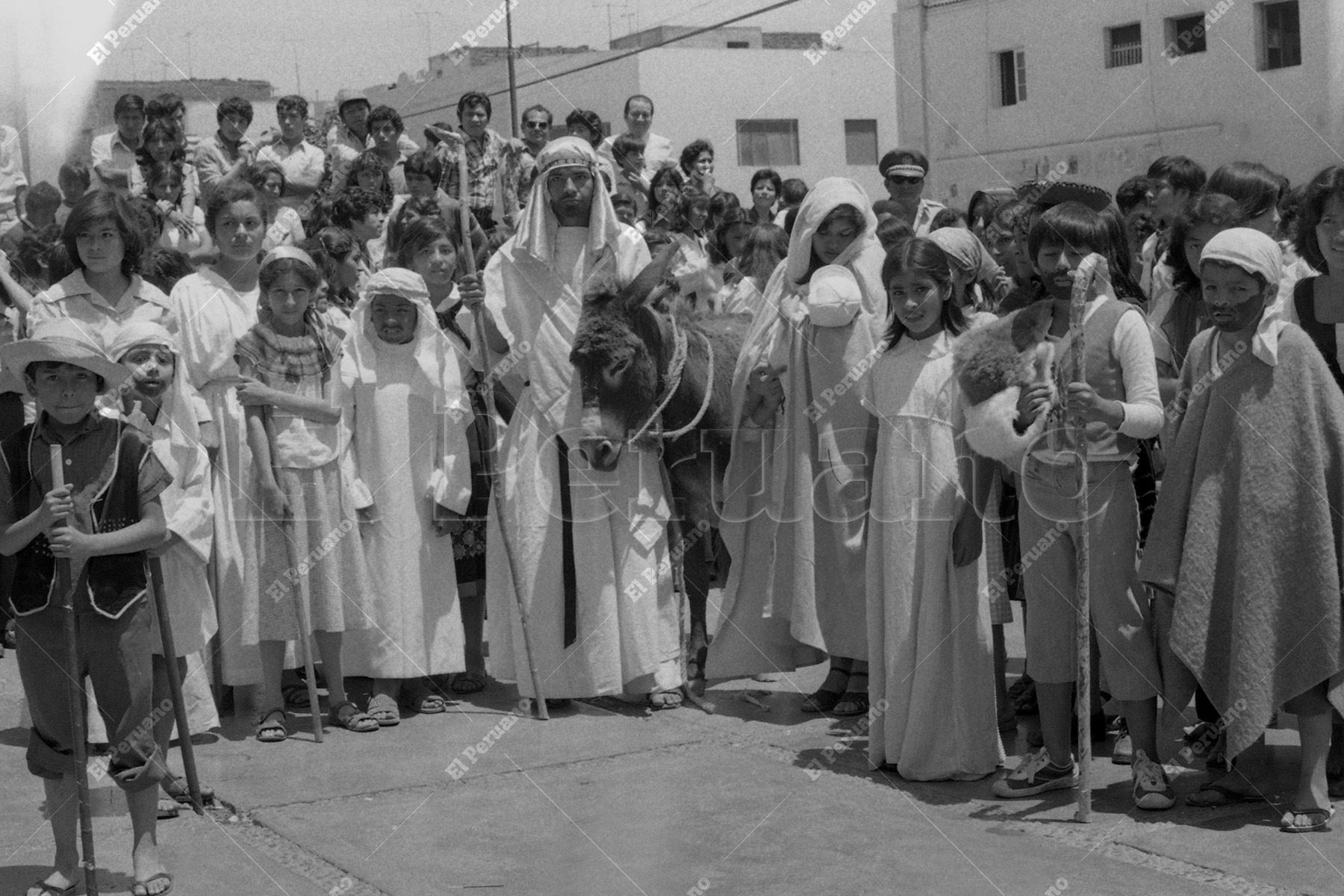 Lima - 19 diciembre 1980 / Niños escenificaron el nacimiento del Niño Jesús en Surquillo. Foto: Archivo Histórico de El Peruano / José Risco