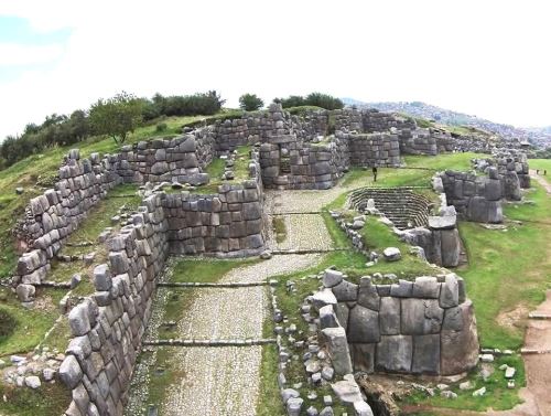 El Parque Arqueológico Sacsayhuamán recibió la distinción Jerarquía 4, un reconocimiento que otorga el Mincetur a los más importantes atractivos turísticos de Perú como Machu Picchu, Líneas de Nasca, Lago Titicaca, Caral y otros.